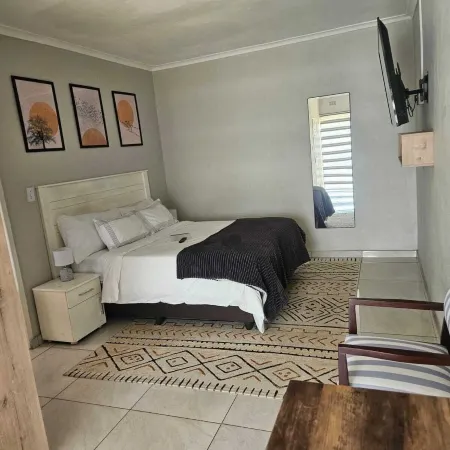 41 Fourth Road Guest House Отели рядом с достопримечательностью «Мелроуз»
