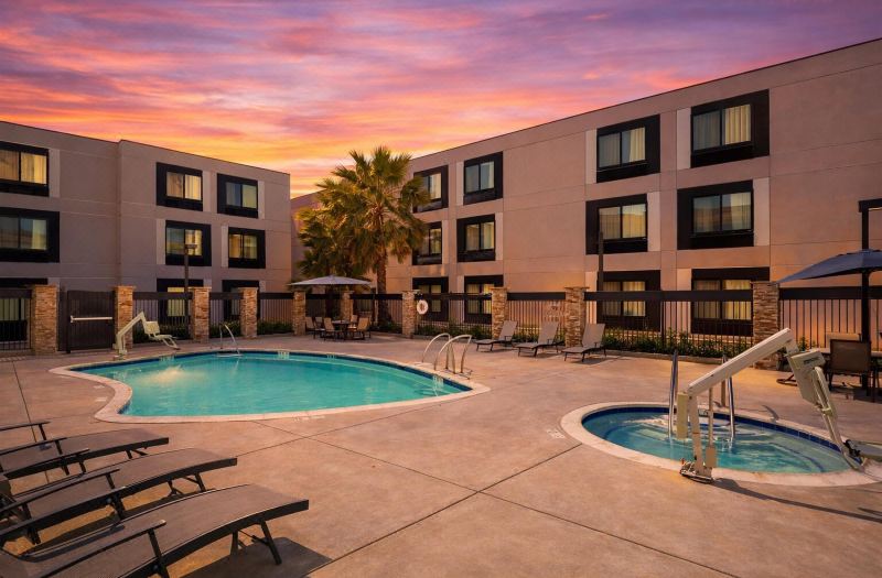 Hampton Inn & Suites San Diego SeaWorld photo 2