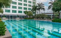Hotel Mulia Senayan, Jakarta - Beach
