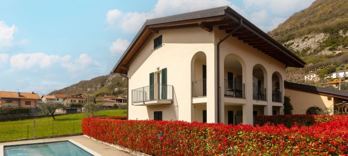 Serenity Como Lake View Apartment with Pool Hotels in Tremezzina