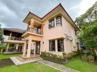 RedDoorz Casa Delray Syariah at Pantai Pelabuhan Ratu Hotels in Cisolok