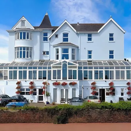 Marine Hotel