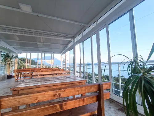 Spacious apartment with sea view - 民宿