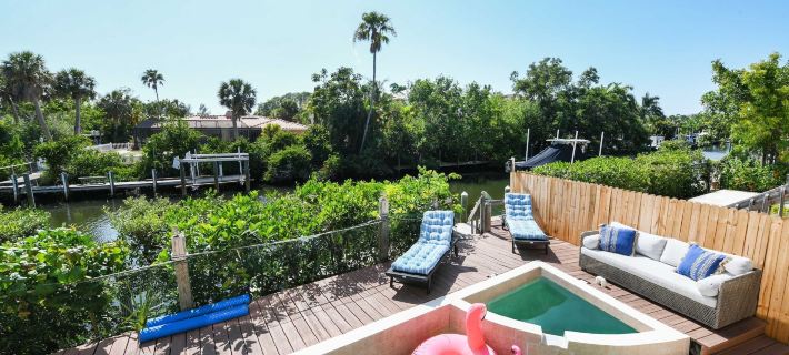 Canal-front Sleeps 10 Pool Spa Private Dock Hotels in Siesta Key