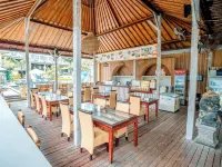 The Tanis Beach Resort Nusa Lembongan Отели рядом с достопримечательностью «Пляж Лебао»