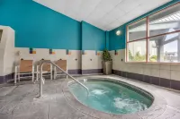 Best Western Plus Ocean View Resort - Hot Tub