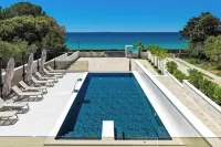 Bumblebee apartments & rooms with pool - Beach