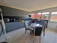 Milton Keynes Modern Retreat - 2-Star