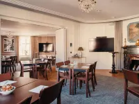 Hotel Kung Carl, BW Premier Collection ストゥーレプラン周辺のホテル