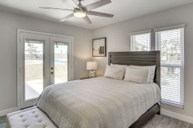 1 Mi to Unlv & Strip! Modern Vegas Condo