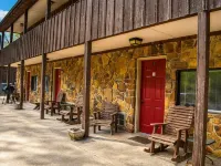 Jack's White River Fishing Resort Hotels in Stone County