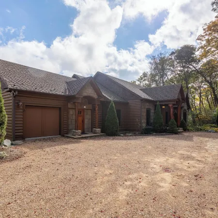 Buckhorn Lodge