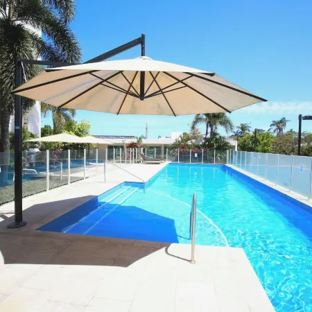Lanai Riverside Apartments