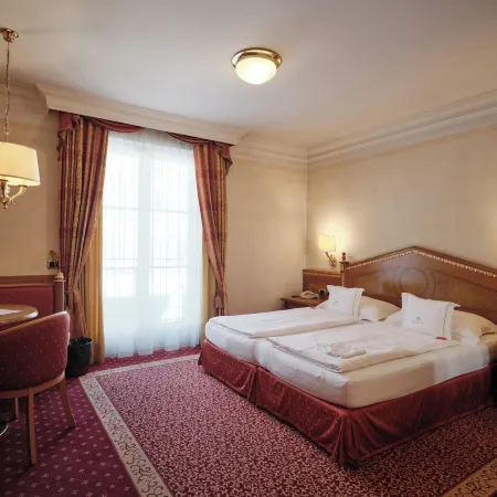 Cityhotel Goldener Adler B&B Hotels in Chiusa
