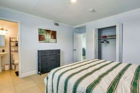 Fort Myers Escape Near Downtown & Beach w/ Parking