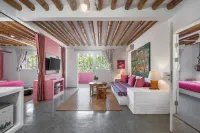 PinkCoco Gili Trawangan - Constant Surprises & for Cool Adults Only - 3-Star