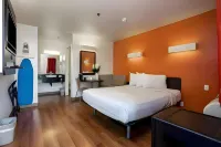 Motel 6 Temecula, CA - Historic Old Town - Pools