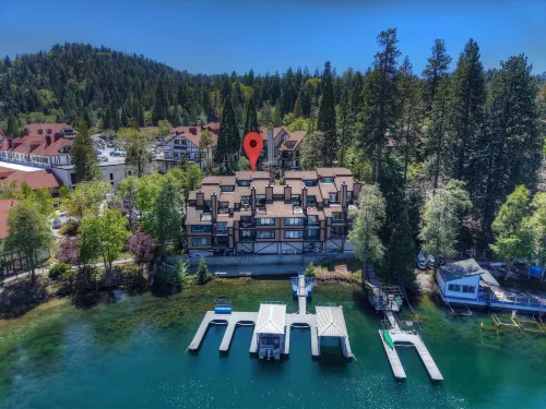 Village Lakefront Paradise - 4-Star