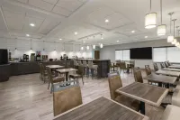 Best Western Plus College Station Inn  Suites - Parkplatz