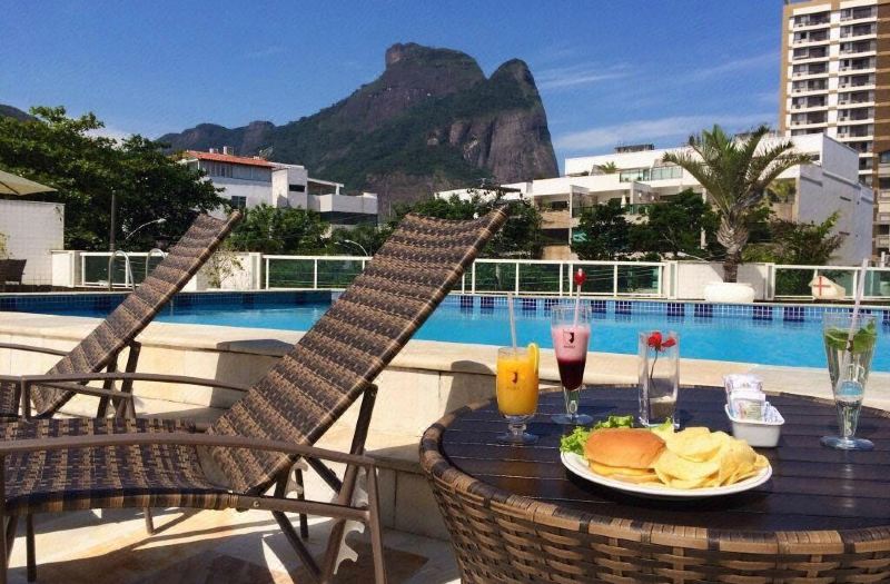 Royalty Barra Hotel