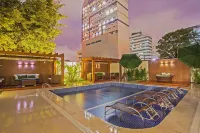 Slim Joinville by Slaviero Hotéis - プール