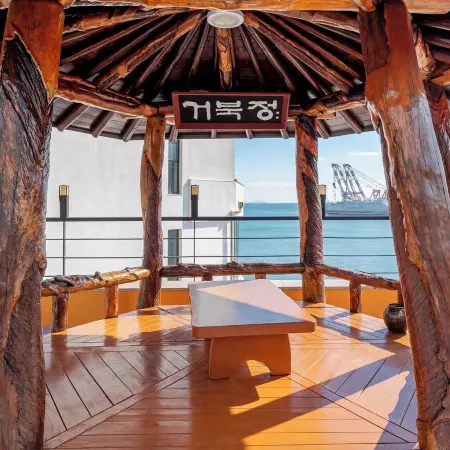Yeosu Turtle Ship Pension