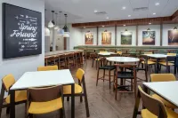Fairfield Inn & Suites Aberdeen - breakfast
