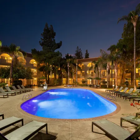 Embassy Suites by Hilton Phoenix Tempe