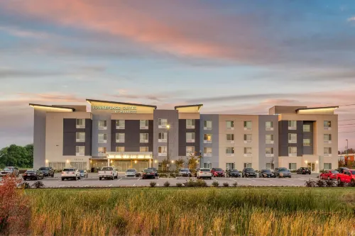 TownePlace Suites Indianapolis Airport - Airport Shuttle