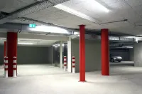 Bastion Hotel Arnhem - موقف سيارات