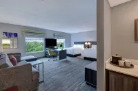 Hampton Inn & Suites by Hilton Burlington Toronto - parking