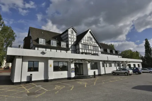 Barons Court Hotel Walsall - Wifi
