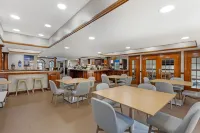Comfort Suites - Desayuno