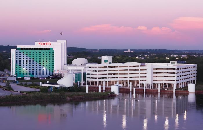 Harrah's Council Bluffs  – A Caesars Rewards Destination