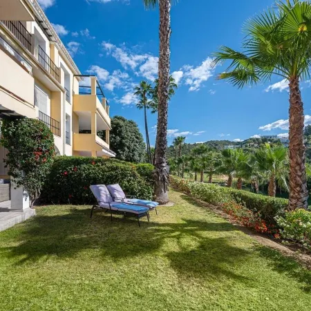 Lalq13 Stunning Frontline Golf 3 Bed Apt