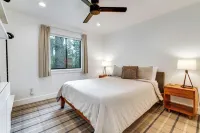 Steps to Beach: Family Home w/ Views in Tahoe City - 3 estrellas