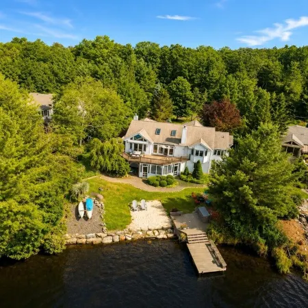 Luxury 5Br Lakefront Retreat    Private Hot Tub    Renovated 2026