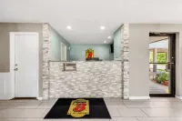 Super 8 by Wyndham Bossier City/Shreveport Area - Hot Tub