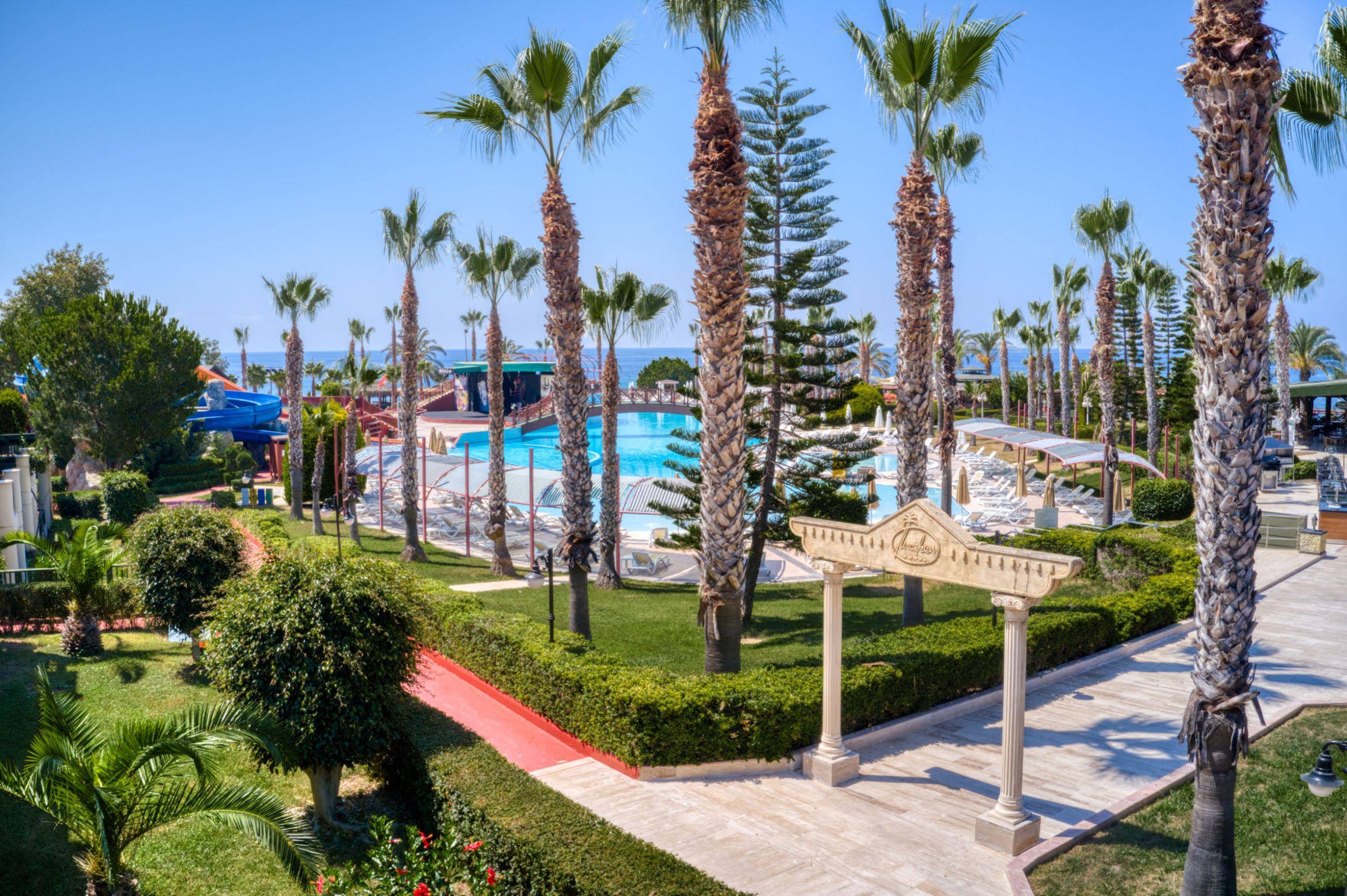 Oz Hotels İncekum Beach Resort