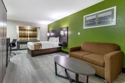 Quality Inn & Suites Longview I-20