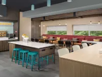Tru by Hilton Charlotte Airport Lake Pointe Hotels near Charlotte Douglas International Airport