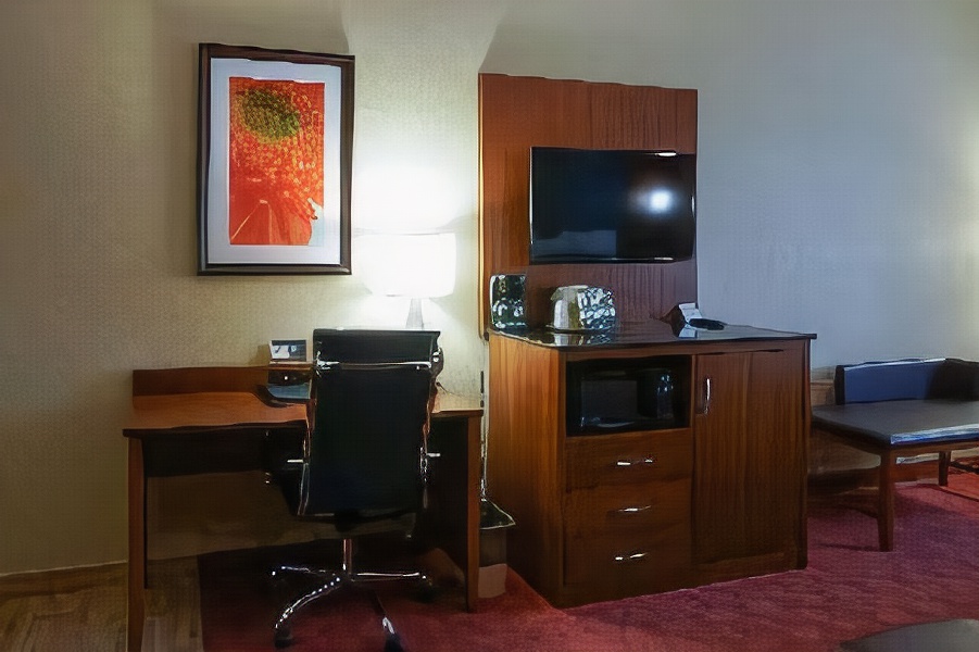 Best Western Plus Georgetown Corporate Center Hotel