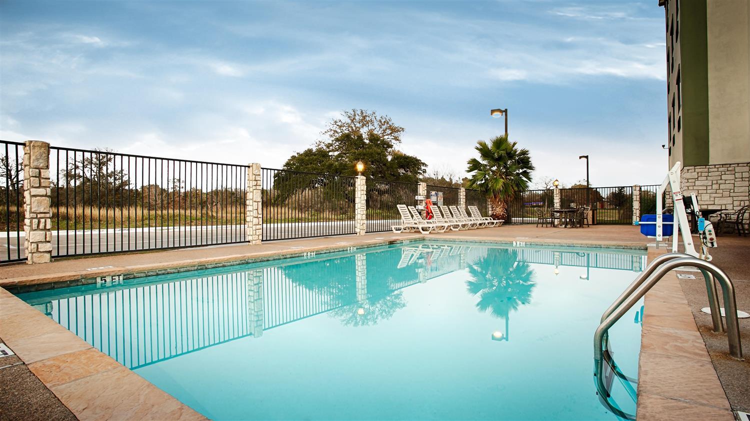 Best Western La Grange Inn & Suites