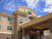 Holiday Inn Express & Suites Lamar