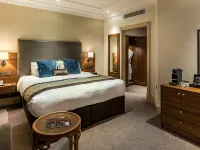 ذا ماربل آرتش هوتل، باي ثيسل Hotels near ويست إند