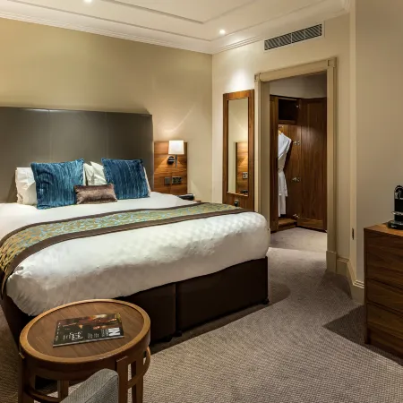 The Marble Arch Hotel by Thistle Отели рядом с достопримечательностью «Коллекция Воллеса»