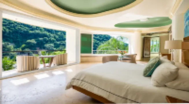 Luxury Beach Frontage Villa with Amazing Views for Rent