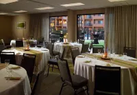 Courtyard Atlanta Perimeter Center Отели в г. Санди-Спрингс