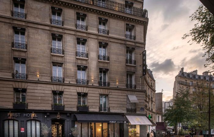 First Hotel Paris Tour Eiffel