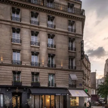 First Hotel Paris Tour Eiffel Hotels near Saint-Lambert Square